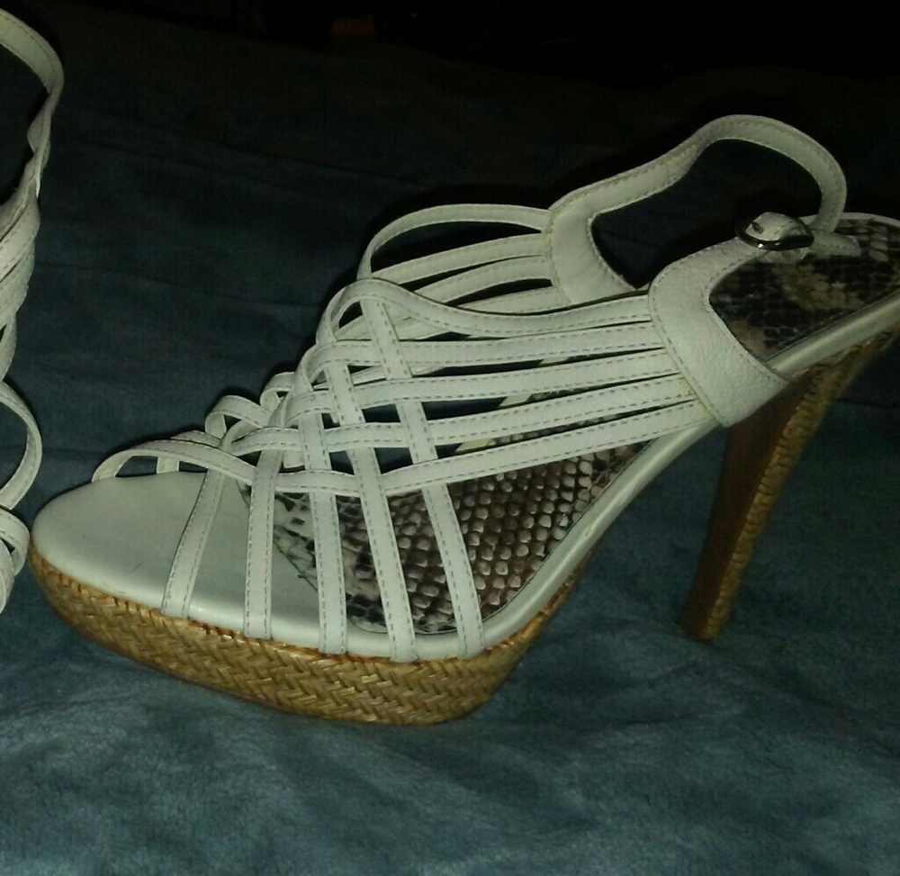 Gianni Bini. Size 10M